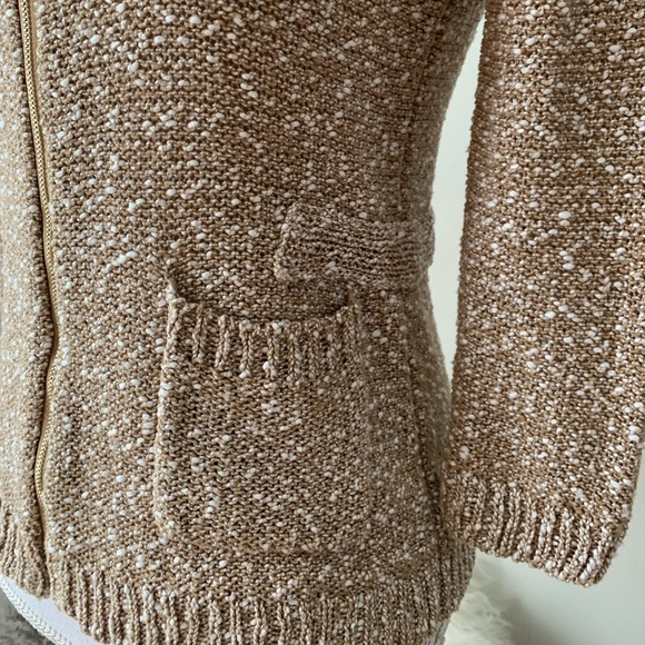 Cardigan - Picture 2 of 8